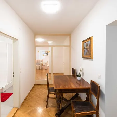 Rathausplatz Apartament