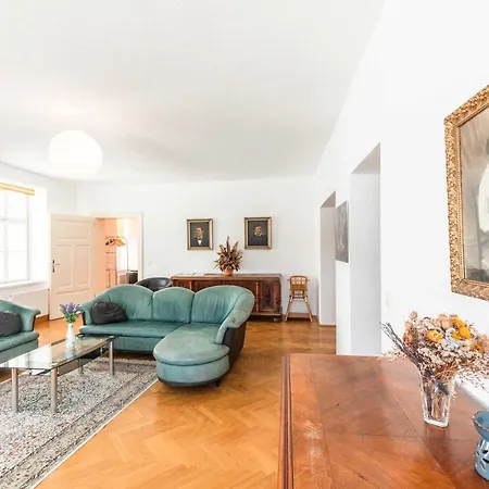 Rathausplatz * Sankt Poelten