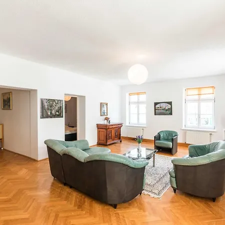 Apartament Rathausplatz *