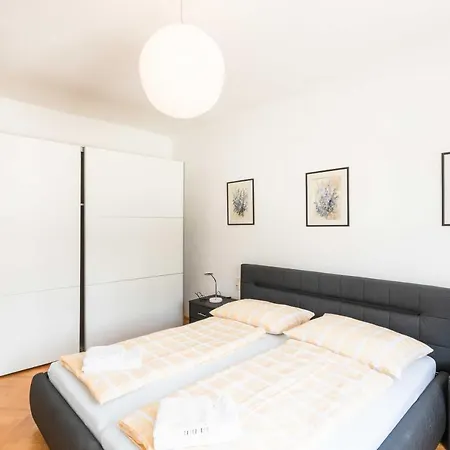 Rathausplatz Sankt Poelten