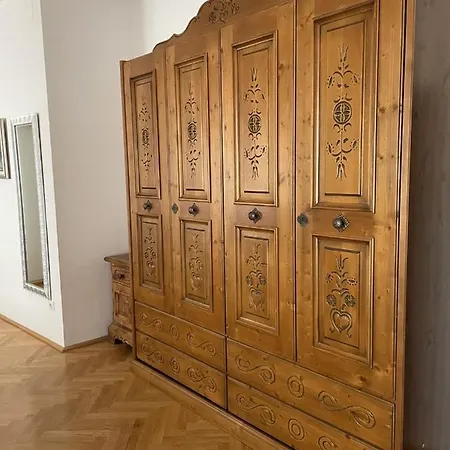 Apartament Rathausplatz