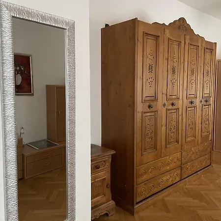 Apartament Rathausplatz *