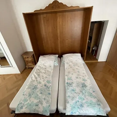 Rathausplatz * Sankt Poelten