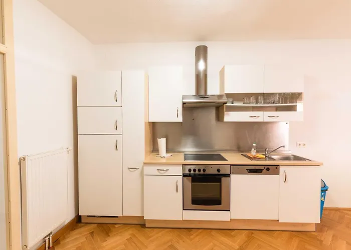 Rathausplatz * סנט פולטן